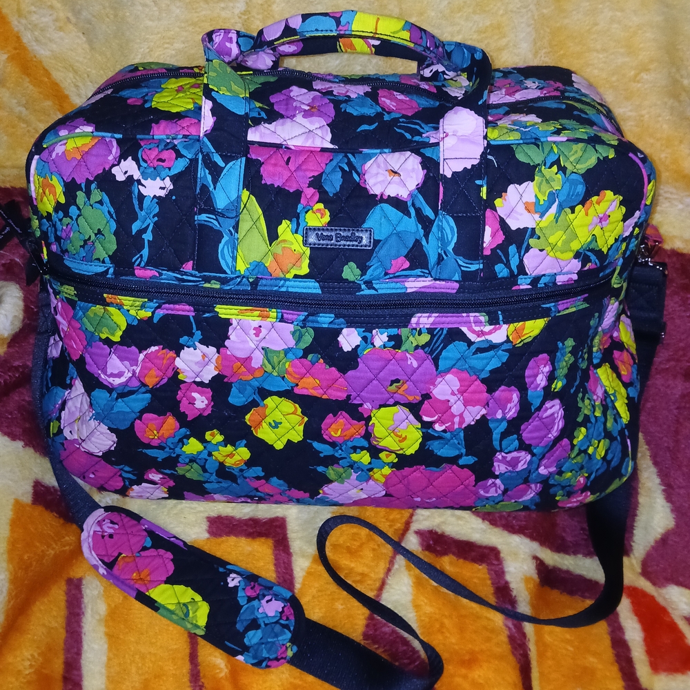 Black Vera Bradley Floral Travel Bag With Luggage Sleeve.
